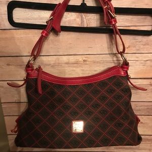 Signature shoulder bag